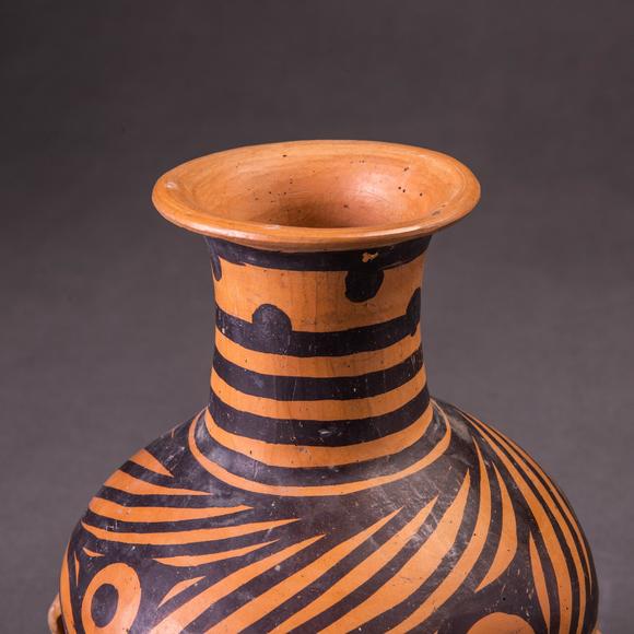 中国　古銅　双龍耳鶴首瓶　時代箱付　V　R5082B 秘藏 旧家収蔵 中国古玩 錯金銀 モザイク宝石 青銅器 リング耳