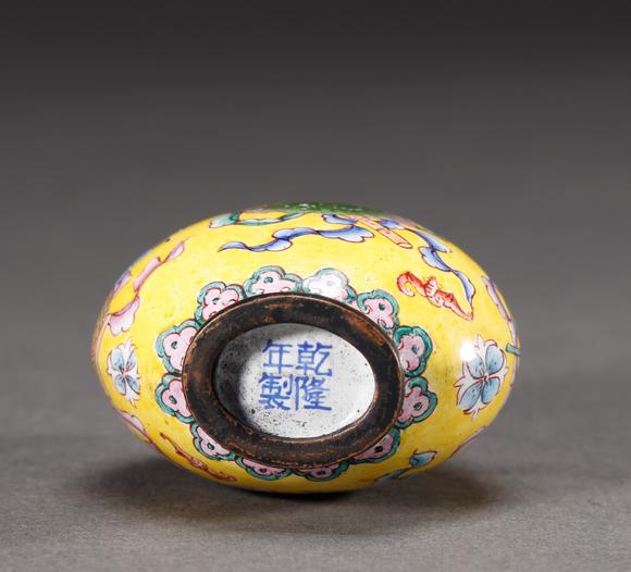 鼻烟壶_鼻烟壶拍卖_鼻烟壶鉴定估价_易拍全球鼻烟壶拍卖