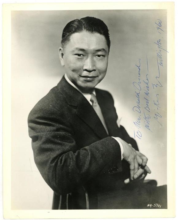 東京SAKURA拍賣（櫻花拍賣）1960 歌唱家
斯義桂簽名照