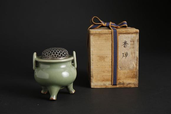 東京SAKURA拍賣（櫻花拍賣）明 龍泉三足耳爐