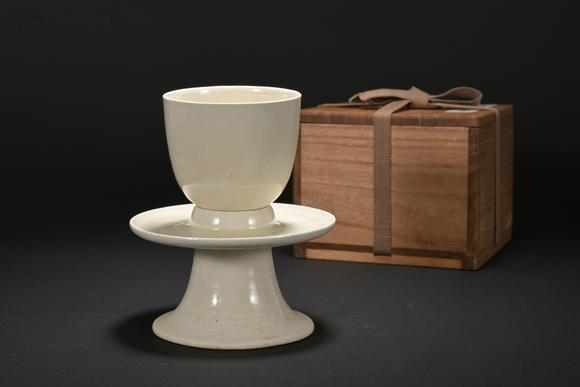 三杉美術(shù)唐 白瓷高足杯