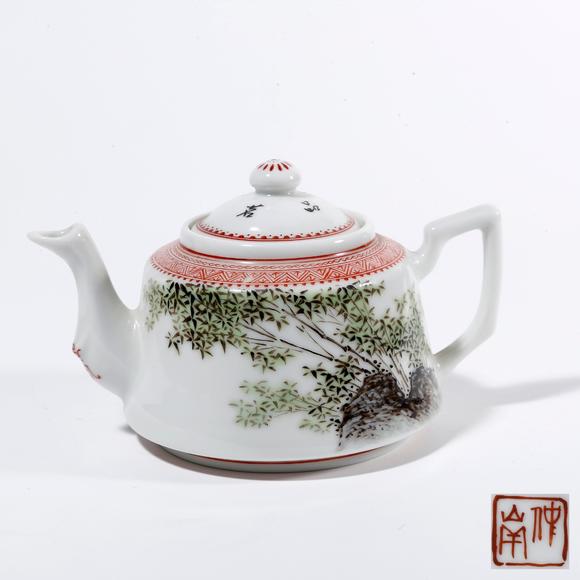 千葉大和粉彩竹石紋執(zhí)壺