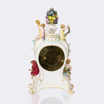 Ernst August Leuteritz (Meissen 1818 - Meissen 1893). Magnificent Mantel Clock 'Four Seasons'.