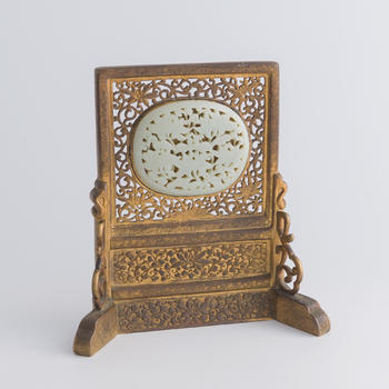 十八世紀(jì)晚 銅鎏金嵌玉瓦硯屏  A Chinese gilt-bronze table screen inlaid with jade plaque