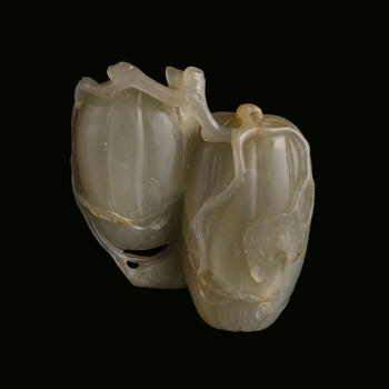 十八世紀 玉瓜把件  A Chinese melon-form jade ornament