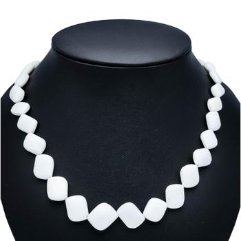 Cacholong-Opal Necklace with lobste