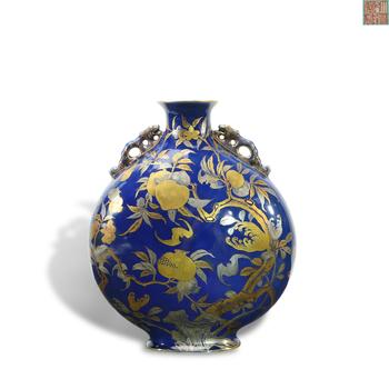 Qianlong period Qing Dynasty Sapphire blue glaze moon flask with foreign gold-silver colored Fu-Shou Sanduo  motifs, chi-dragon handles