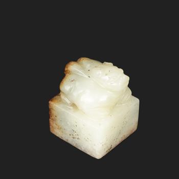 清 白玉雕獸鈕印章