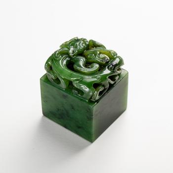 碧玉螭龍鈕玉印