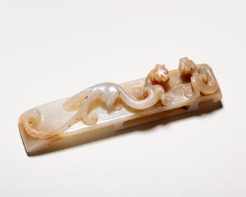 白玉螭龍劍璏