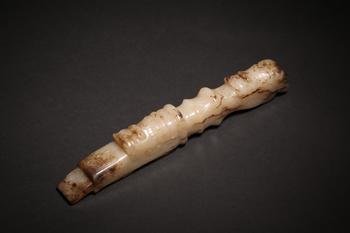 玉人面柱狀器