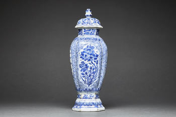 VASE BALUSTRE COUVERT