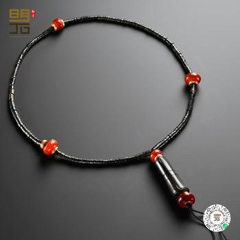 明 蟬紋玉勒項飾