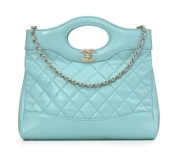 Chanel, sac 31 Mini Tote en cuir brillant turquoise, double bandoulière en cuir simple et à cha?nette et cuir entrelacé, housse, 23x20 c
