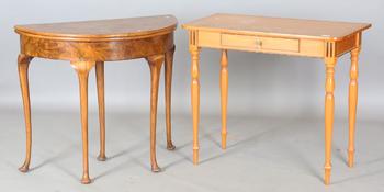 A late 20th century satinwood side table, fitted with a single friez