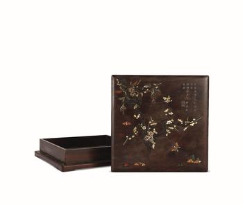 清早期 孫克弘款黃花梨嵌百寶梅蝶詩文寶盒