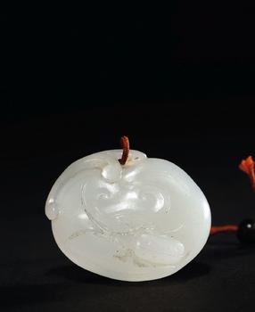 白玉靈芝天牛掛件