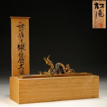 銅制龍鈕鎮(zhèn)紙