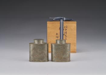 仙子刻款錫山水雕茶罐一對