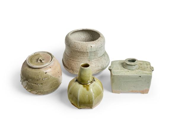 RoseberysMarcus O’Mahony (b.1952)?

Four pots, late 20th century?