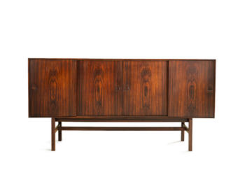 Arne Jacobsen (1902–1971)  玫瑰木邊櫃