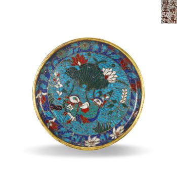 明萬(wàn)曆 銅胎掐絲琺瑯蓮池鴛鴦紋盤(pán)