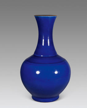 霽藍(lán)釉賞瓶