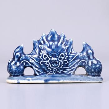 清 青花獸面筆山