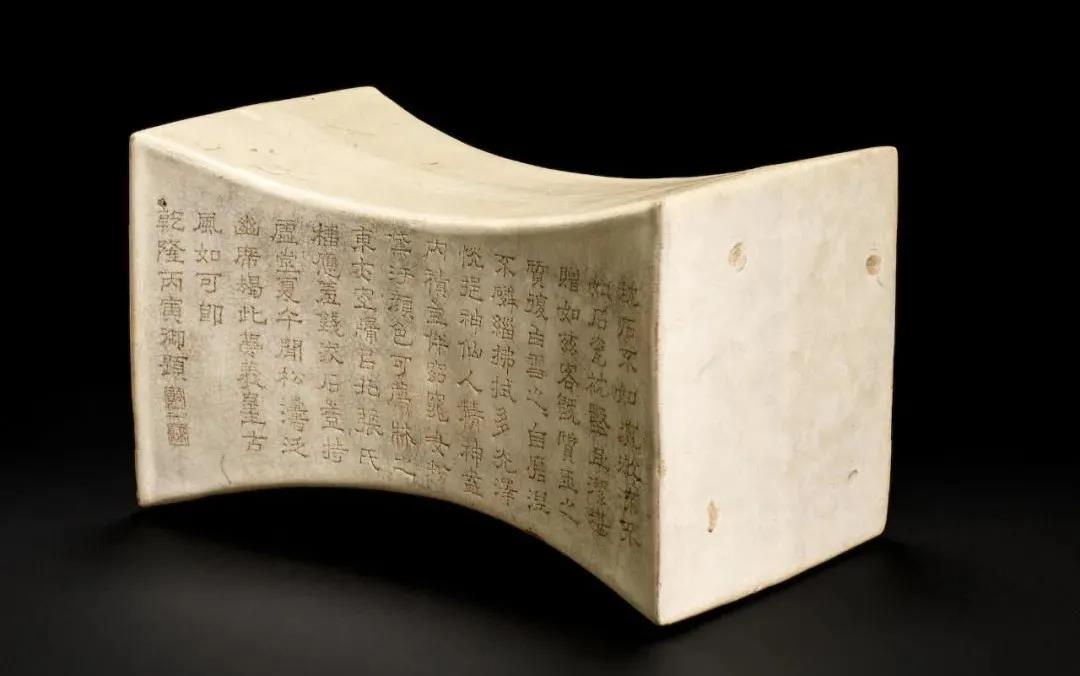 紐約戰(zhàn)報(bào)：首個(gè)專場(chǎng)攬金 2298 萬(wàn)！高古玉100%成交！