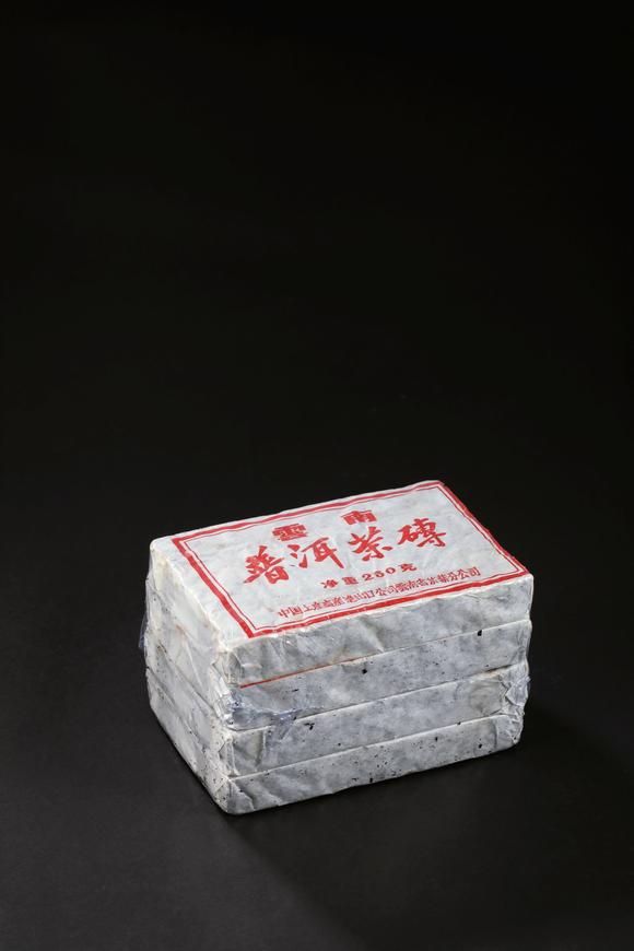 1982年昆明茶厂7581砖普洱熟茶