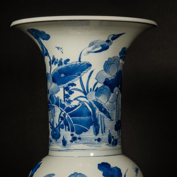 中国清代康熙时期青花瓶