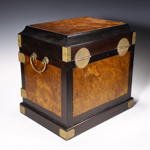 清紫檀木镶金丝楠木官皮箱