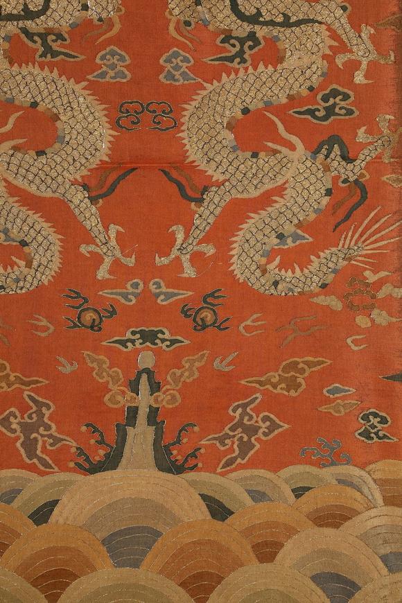palace gallery清代双龙纹缂丝