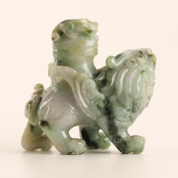 翡翠雕狮子