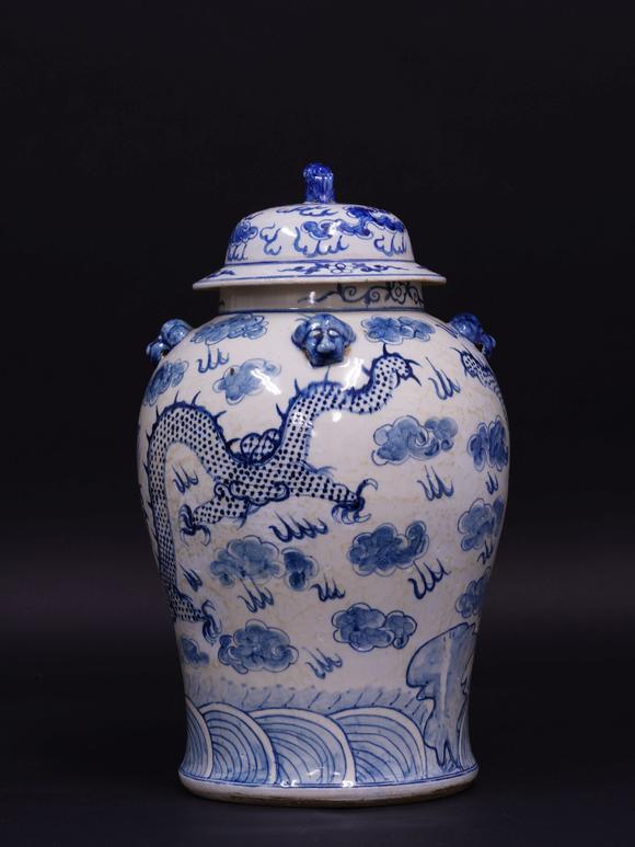 清乾隆四狮耳二龙戏珠纹青花将军罐