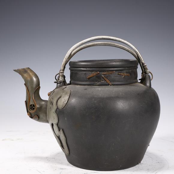 清锡包紫砂提梁壶