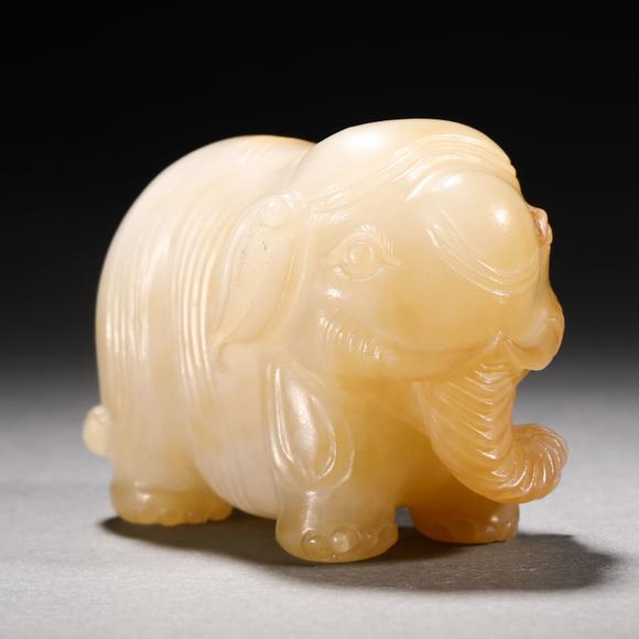 清代和田玉玉象