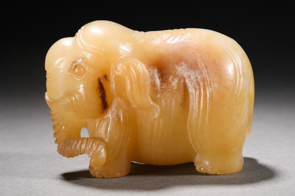 清代和田玉玉象