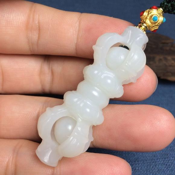 日本京都粤盛株式会社新疆和田玉精品羊脂白金刚杵吊坠