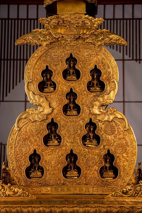 日本东海名古屋清代鎏金葫芦纹佛龛