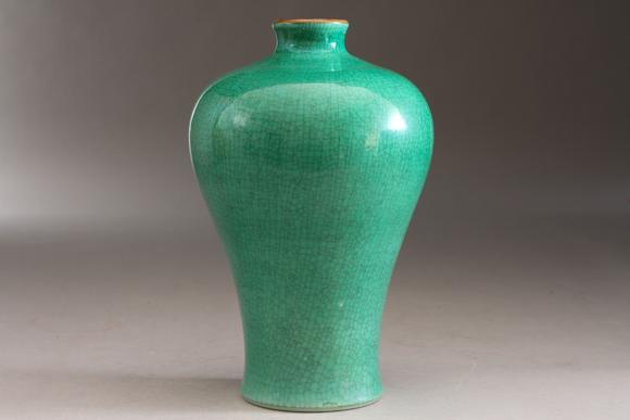 绿釉梅瓶