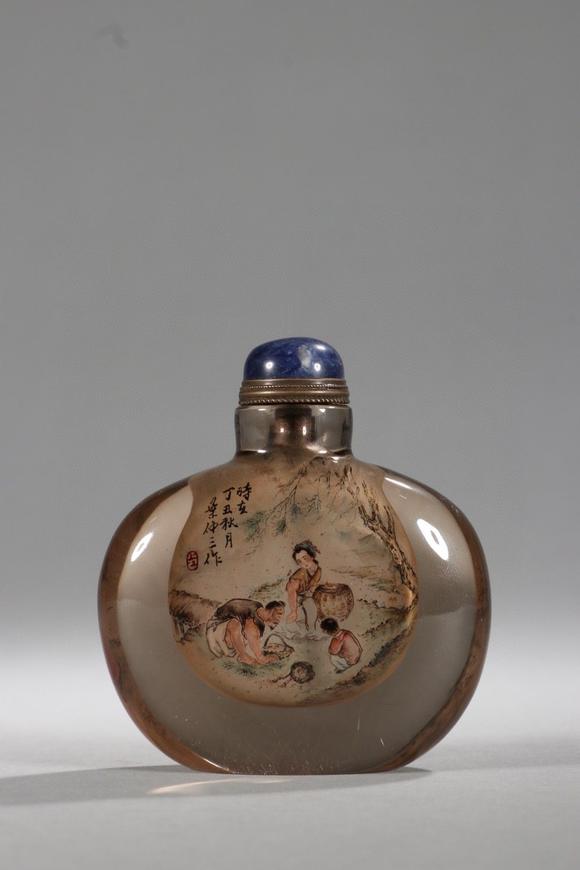 清叶仲三作老琉璃内画天伦之乐鼻烟壶