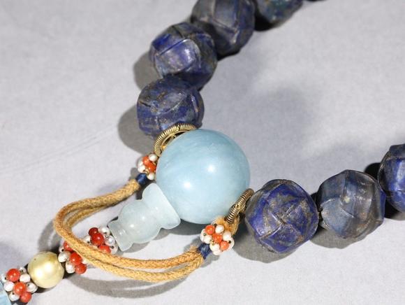 晚清青金石纽扣结十八子手持