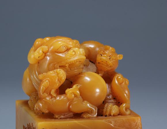 清乾隆 田黄狮子绣球印_清乾隆 田黄狮子绣球印估价_清乾隆 田黄狮子