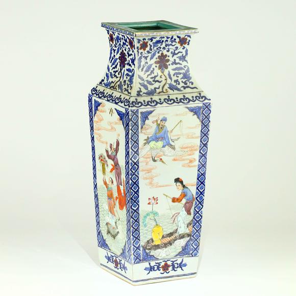 粉彩人物故事図花瓶 粉彩人物故事図花瓶估价 粉彩人物故事図花瓶高清大图 易拍全球东京麒麟拍卖東灜藝藏 古董 無底價專場拍品介绍