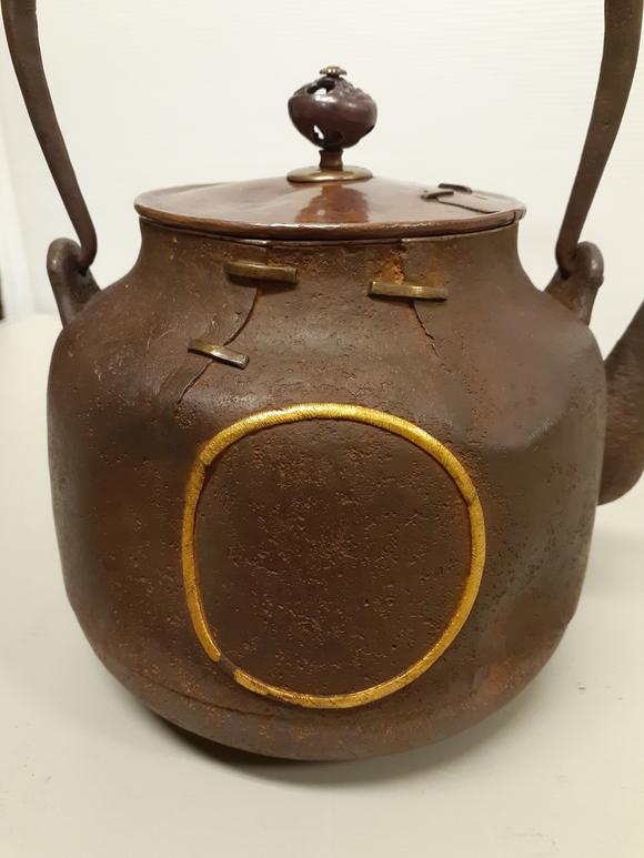 铁包银金象嵌大圆付瓶