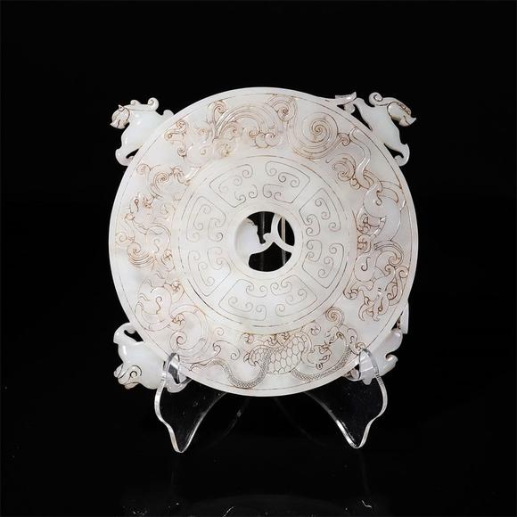 和田玉九龙图出廓玉璧ahetianjadekowloonmapouttheprofileofjade