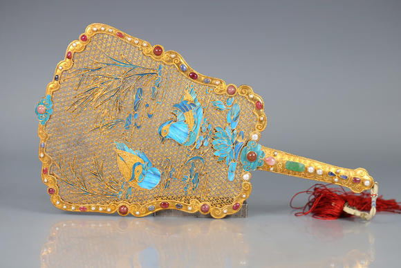 filigree mandarin ducks fan 清代 银鎏金花丝点翠"鸳鸯戏水"扇子一