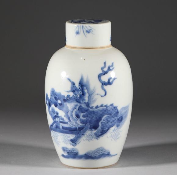 qingdynastyblueandwhiteteacan清代青花茶叶罐