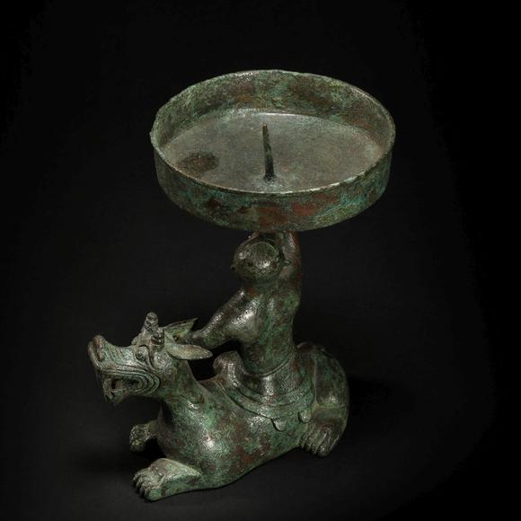 coppercandleholderwithhumandesignfromhan汉代铜人物烛台